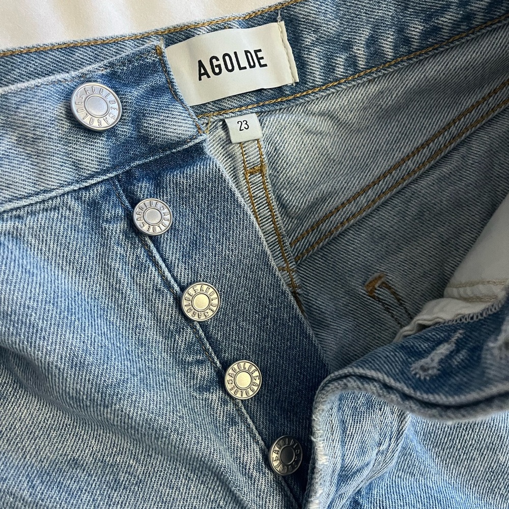Agolde Light Wash Dame Short - Picture 3 of 12